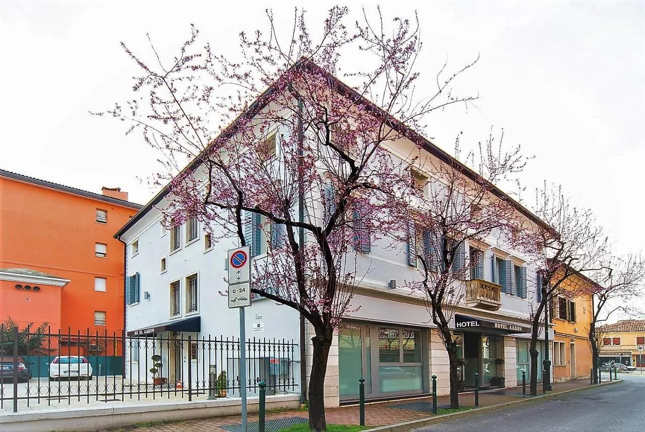 ***  Hotel Aaron Mestre Italia