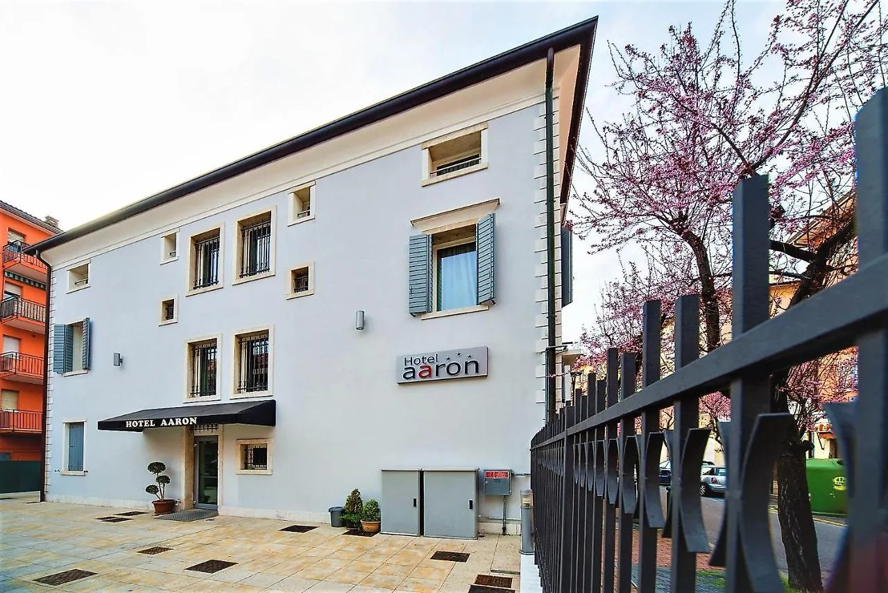 Hotel Aaron Mestre
