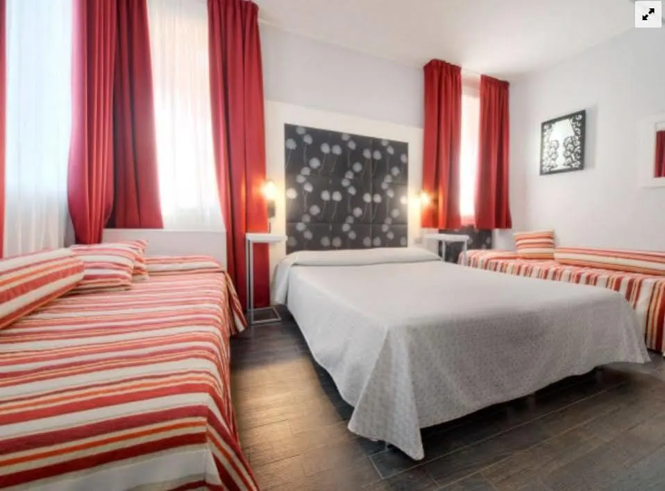 Hotel Aaron Mestre